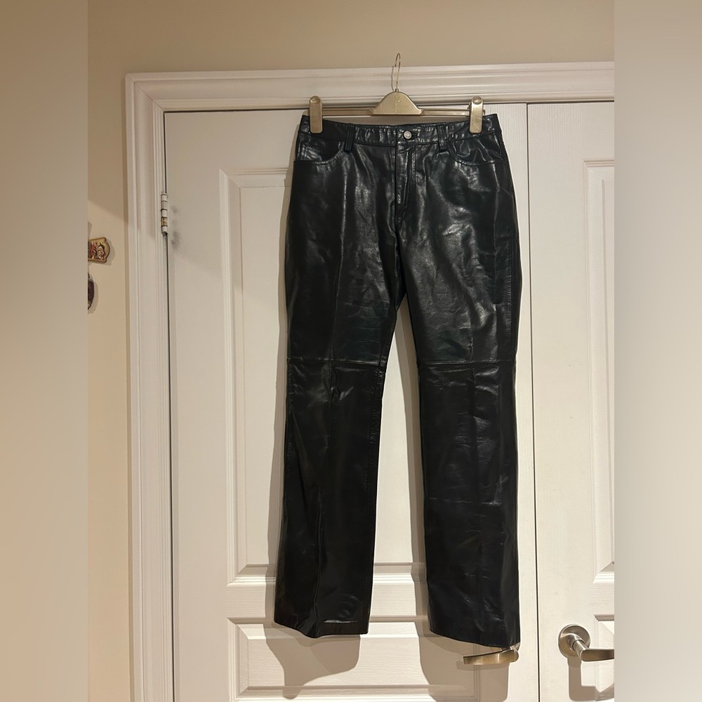 Women’s Vintage GAP Y2K Authentic Genuine Black Leather pants from the year 2000